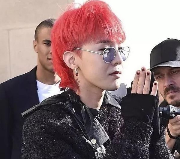 权志龙最新后面长发型叫什么 小鲜肉超火爆的鲻鱼头你一定感兴趣