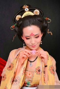 �Ƴ�ŷ糤���������ʹ�ȫ �������Ů������ͷ��ʾ��