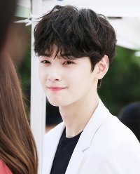 长瘦脸男生发型更要有型 2019适合长脸男生的帅气刘海短发造型示例