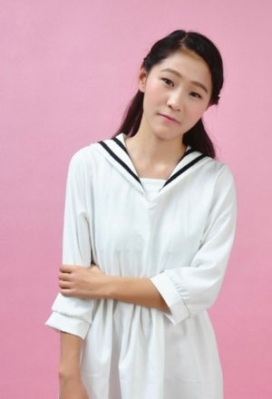 高中女生漂亮扎发发型 头发长如何扎走出校园风采