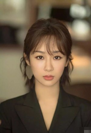 长脸女生适合烫什么短发 唯美时尚短头发打造