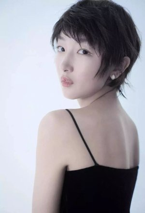 长脸的人适合剪啥样的发型 个性拉风的短发打造