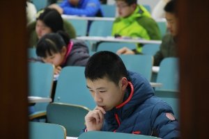 初中男生剪什么发型帅气 剃出校园风采短发图片