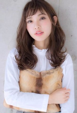 2020Ů�����̷�����ͼƬ һ�����ĵ�Ů����ͷ��