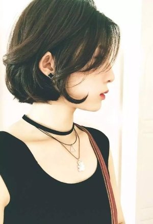 2020����Ůʿ�̷�����ͼƬ ��ׯ�����Ķ̷�չʾ