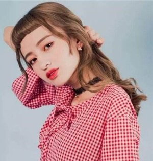 刘海露出眉毛怎么补救 刘海剪得太短露眉毛