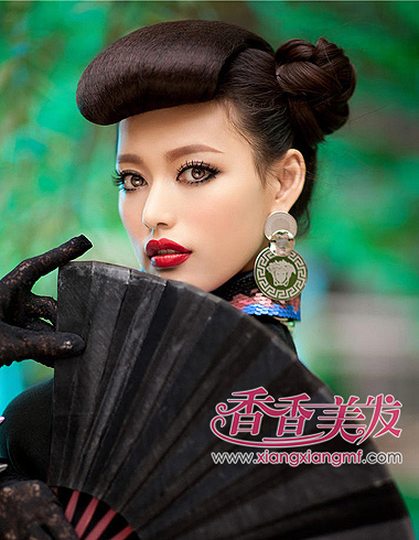 �����̷�����ͼƬ չ��Ħ��ʱ�и�