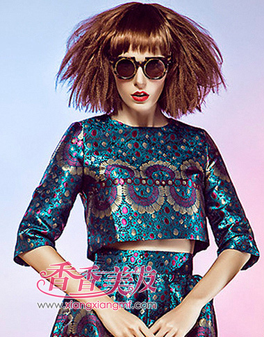 ����̷�����ͷ  ����ʱ���·���