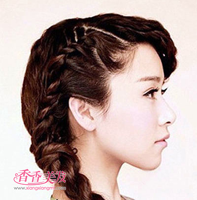 5����Ů�����黨���෢