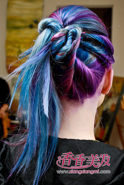 ��ս���ѶȾ����෢ HOLDסȫ����������Ů����