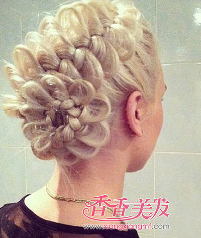 ��ս���ѶȾ����෢ HOLDסȫ����������Ů����