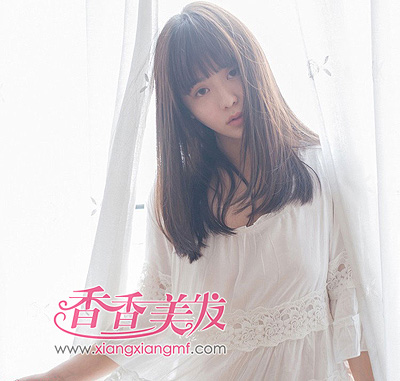 最新款长直发造型 简单的女生最美丽