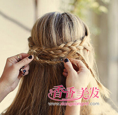 ���������ɴ������ʱ���෢DIV ����������������Ů