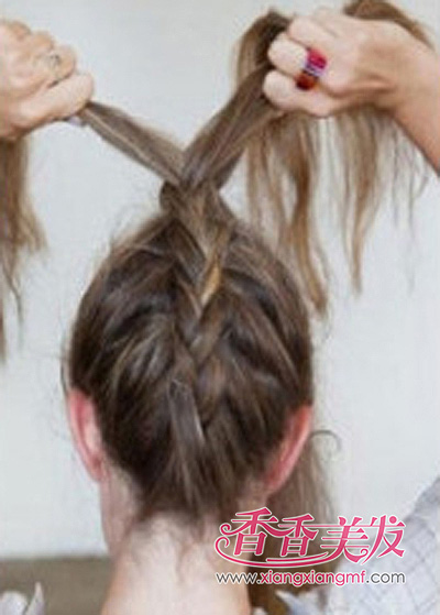 ������������ͷDIV ���ɴ����������·�