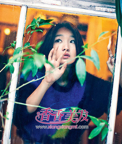 �ܶ���̷������ �崿Ů����ױʱ��Ůħͷ