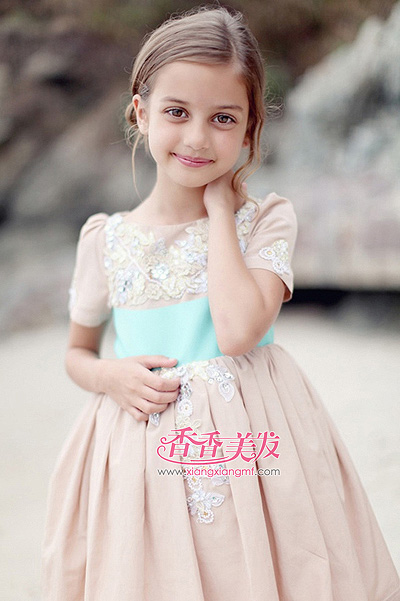 �����ɰ���С��ͯ���� Ϊ��Ļ�����������ͯȤ