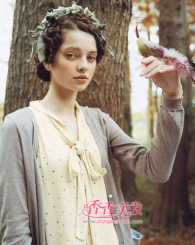 ����������ɫ���� ���ƶ��ճ��ƽ�ͷ