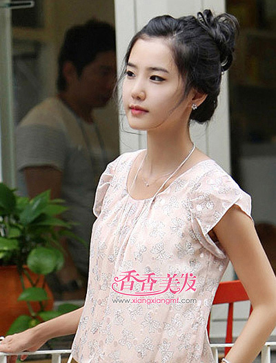 �����ɫ�㷢 ����������������Ů��