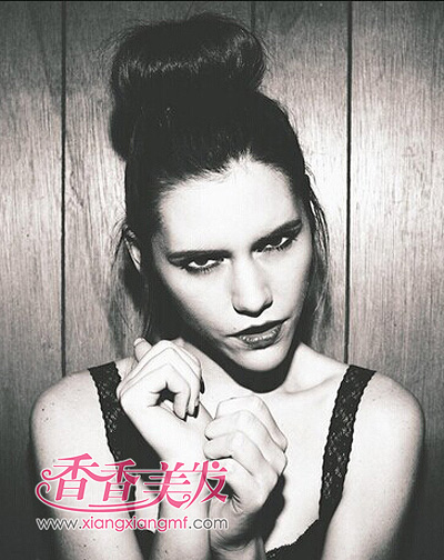 ʱ������ͷ���� ���ﾭ��Ӣ�׷�����