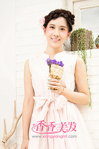 ������������ չ�ֶ���Ů������