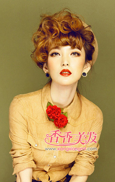 ������������ չ�ֶ���Ů������