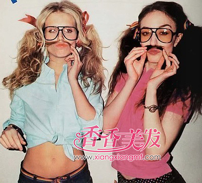 �����޼���۷��� һ����ˣһ����