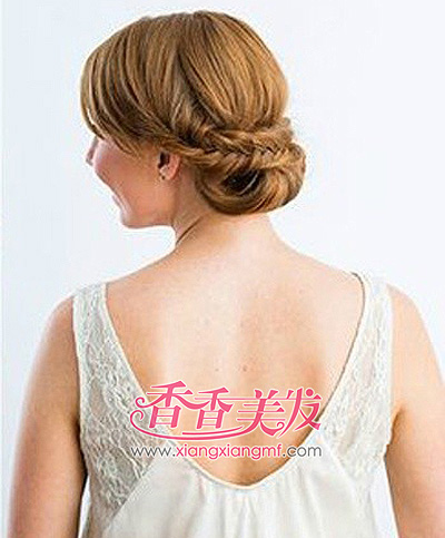 ��Լ���ű෢�̷�DIV �ַ��ӱ�������Ů��