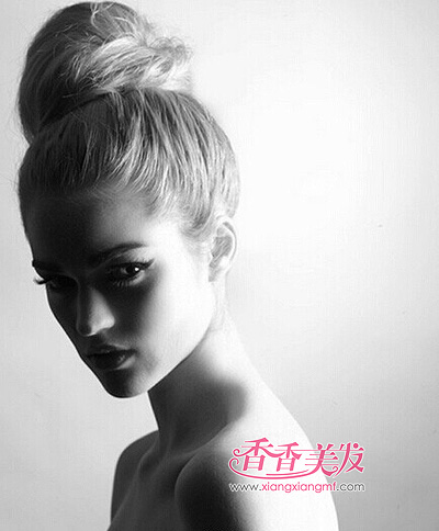 �һ��СС���� Ů���ӱ���������