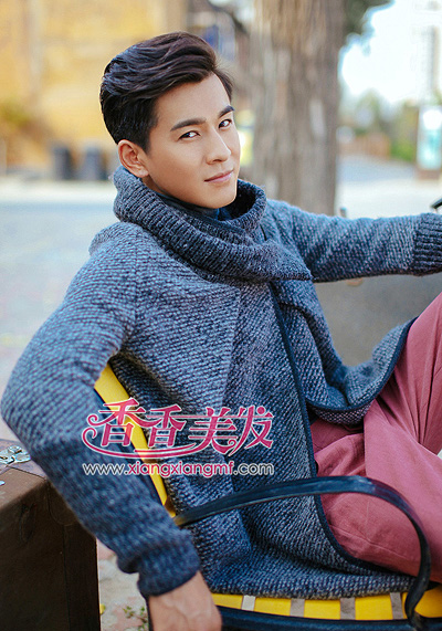 ��װ����������ʱ�д�Ƭ ů�ⰻȻ������Ȼ�Ķ�