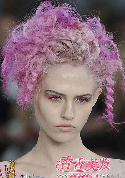 ���ƺ�����ɪ ��ͷ�������ɫ��