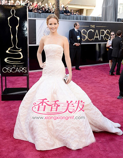 ����Ů�Ǻ�̺���� ��Ӱ�����涷��ƴ��ֵ