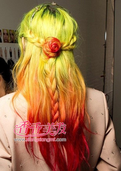 ����Ѥ���ʺ�ɫȾ�� Ψ������������