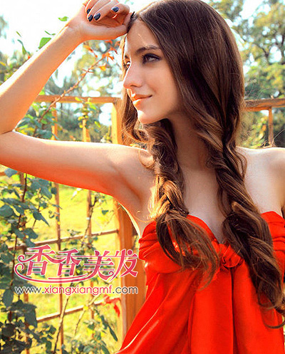 ���ƷŹ���Ů�� �÷��͵�Ȼ���ºۼ�