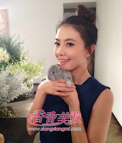 С��������ͷ���� ͹����Ů�������黳