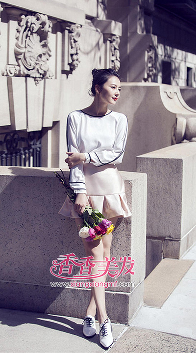 С��������ͷ���� ͹����Ů�������黳