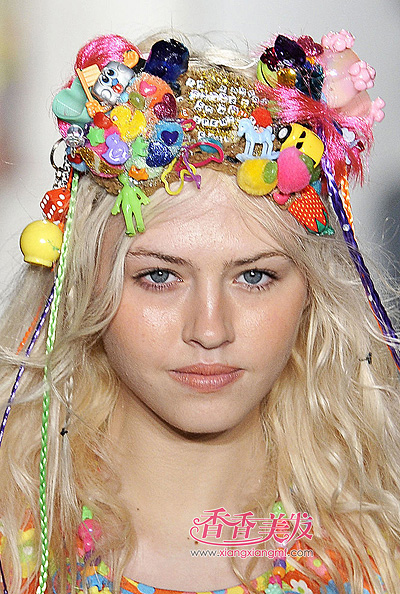 ��˼����ʱװ�ܾ��䷢�� ���︡���·���