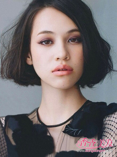 ŷ����ʱ��Ů���̷� ��������������Ϯ