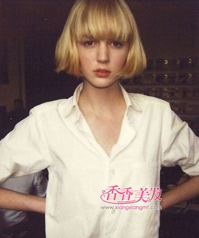 ŷ����ʱ��Ů���̷� ��������������Ϯ