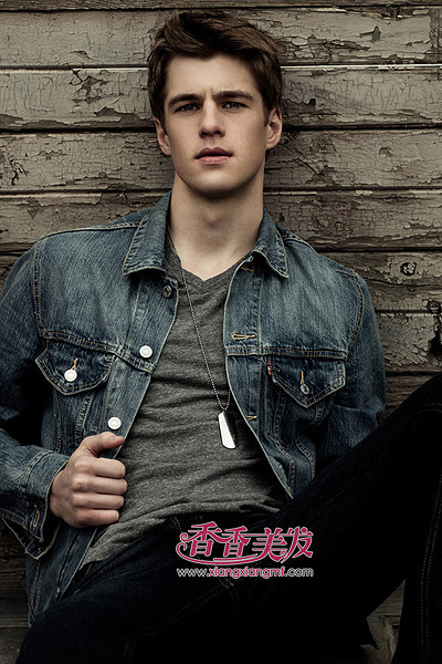 ˧��Ӣ�׷���ʿ���� ��װor����װ��ô���䶼����