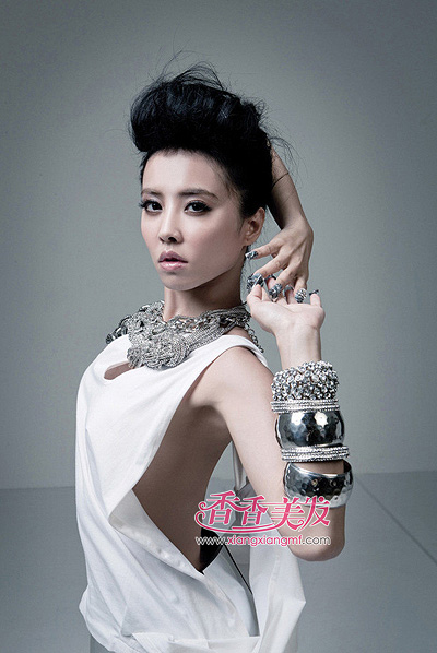 ��ʱ�����ҡ���������� ����Ů���ǵ�ʱ�м�Ԧ��