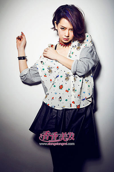 ��ʱ�����ҡ���������� ����Ů���ǵ�ʱ�м�Ԧ��