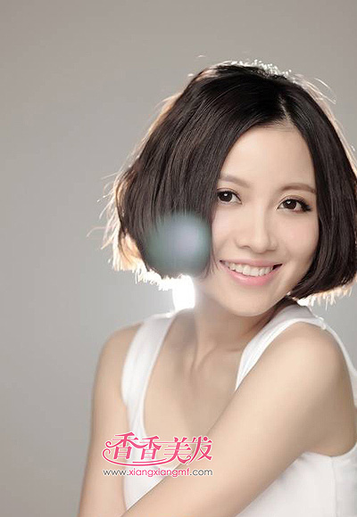 һ��Ů���ǲ���ͷ���� ����̷�ʱ�и�������