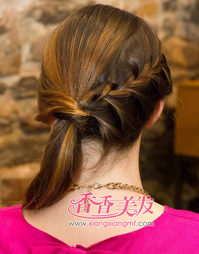 ʱ�в��ԳƱ�֯��β��DIV ������Լ������