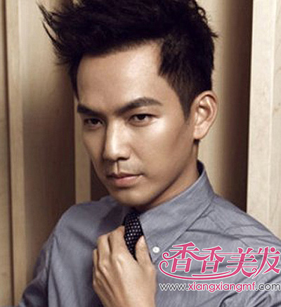 �������˷����ʺ�ʲô��ɫ ���������������ͷ����ɫ