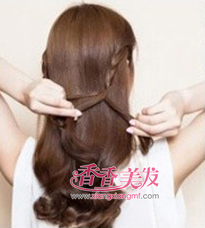 ��ʽ����ͷ������ Ů��Լ��ر�