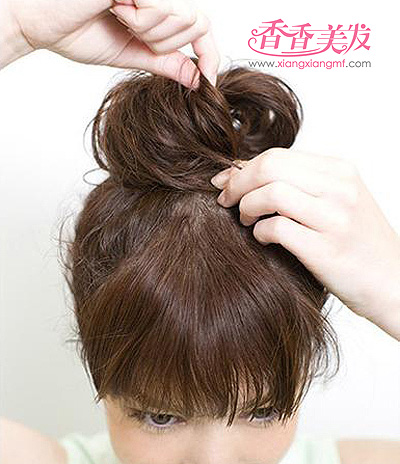 18��ķ���Ů���������򵥵İ���ͷͼ��