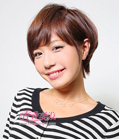 �̷�����ͷ���̳������� Ů������ͷ�̷�ǰ��Ա�ͼ