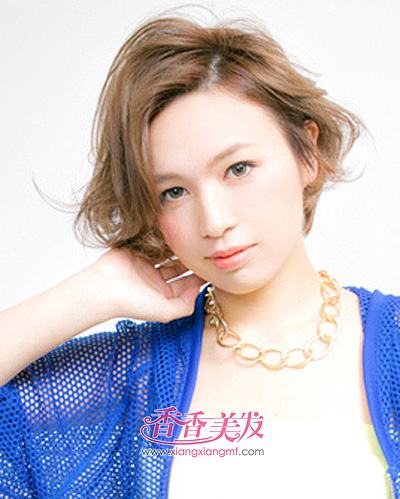 �̷�����ͷ���̳������� Ů������ͷ�̷�ǰ��Ա�ͼ