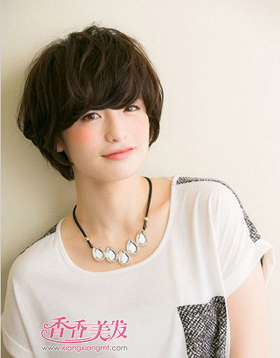 ��Բ���ʺϵĶ̷����� Ů����Բ���̷�����ͼƬ