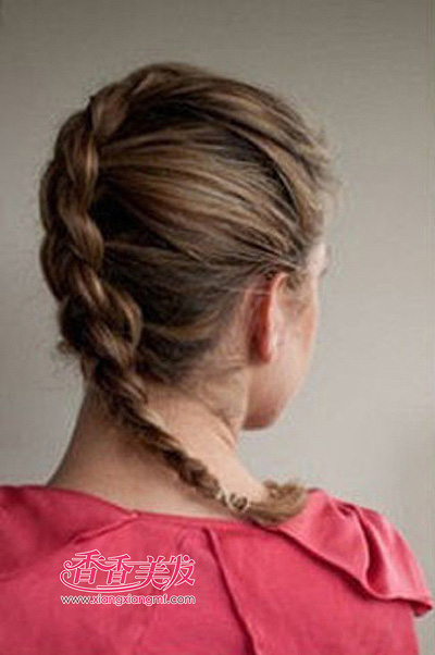 ��ô��4�ɱ෢ СŮ���г����෢